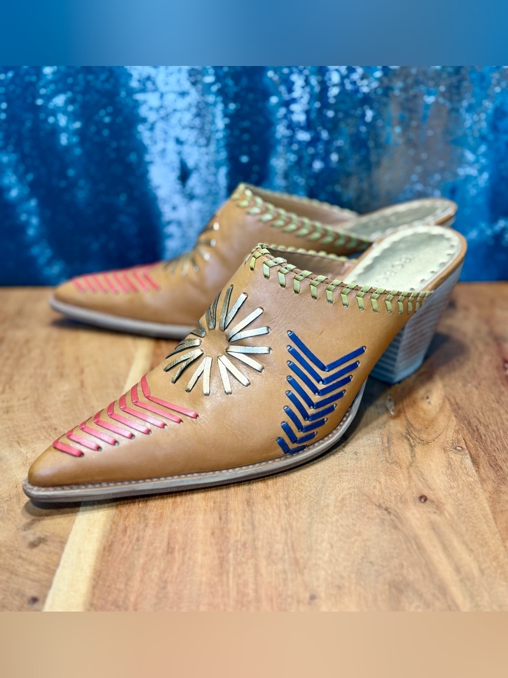 BCBGirls Rare Coastal Cowgirl Y2K Leather Snip Toe Mule Heels Women’s 7 GUC
